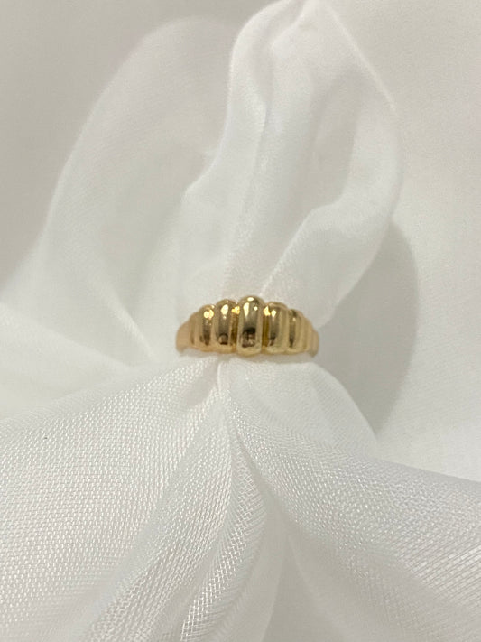 Anillo dorado Grande