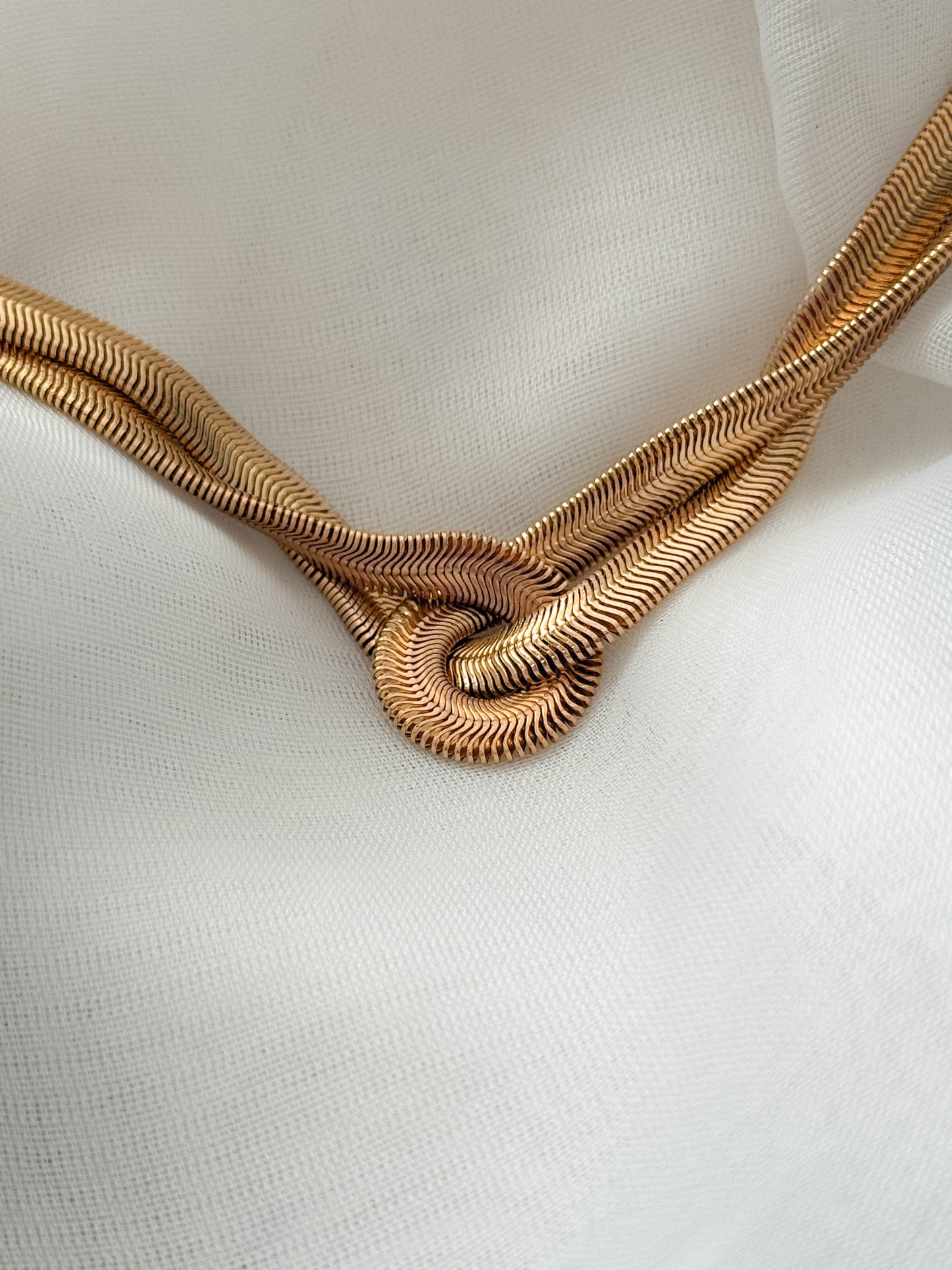 Cadena Nudo - Serpiente Dorada