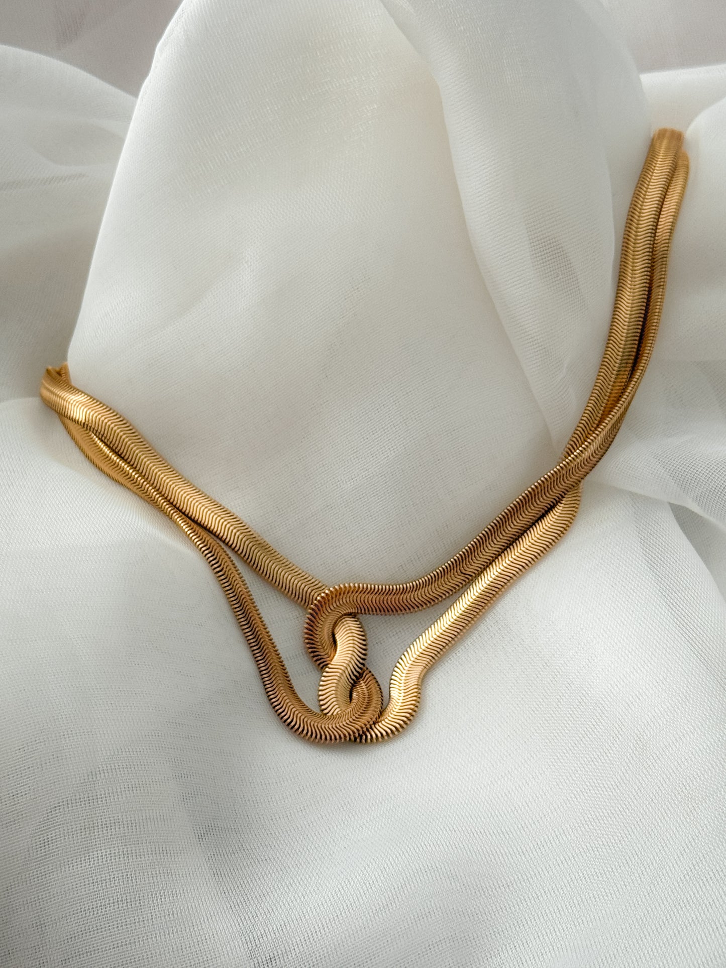 Cadena Nudo - Serpiente Dorada