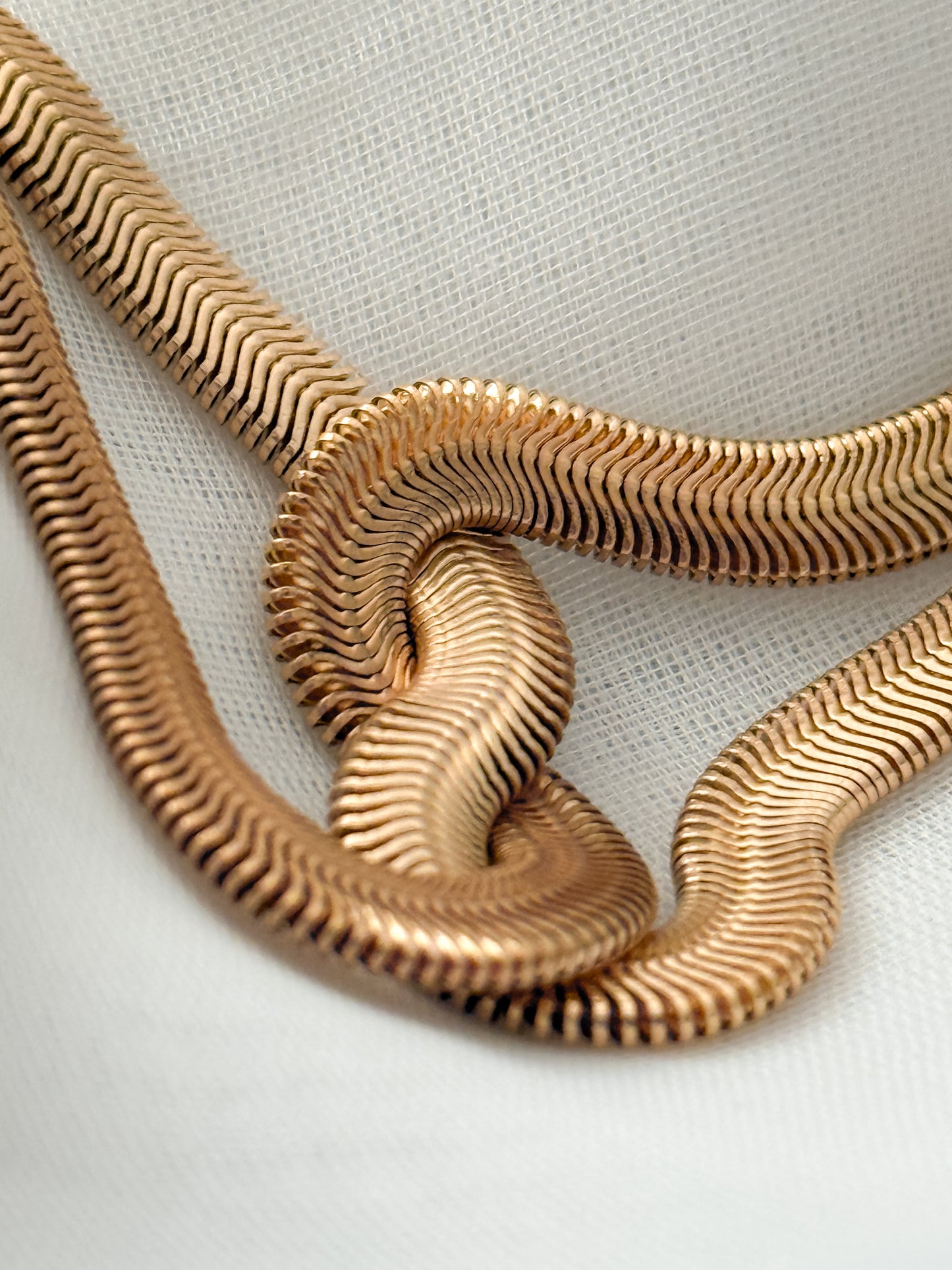 Cadena Nudo - Serpiente Dorada