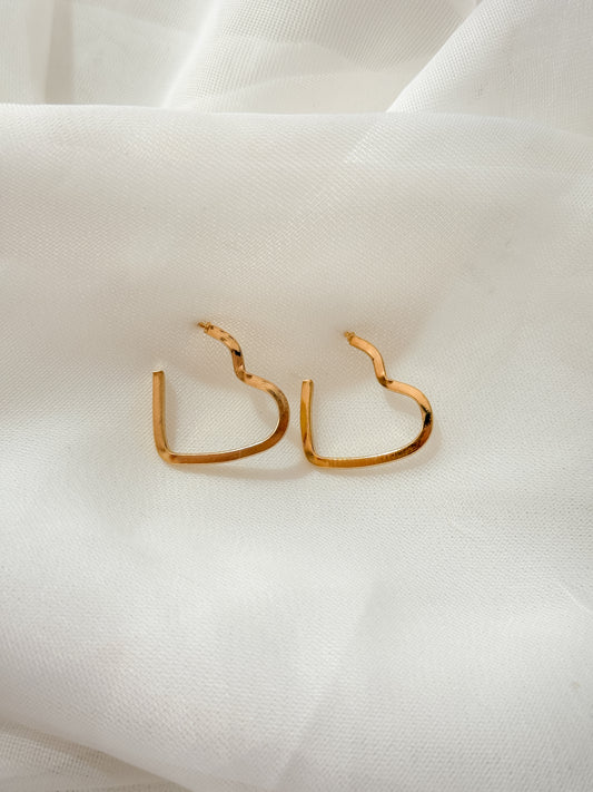 Aretes Corazón Dorado