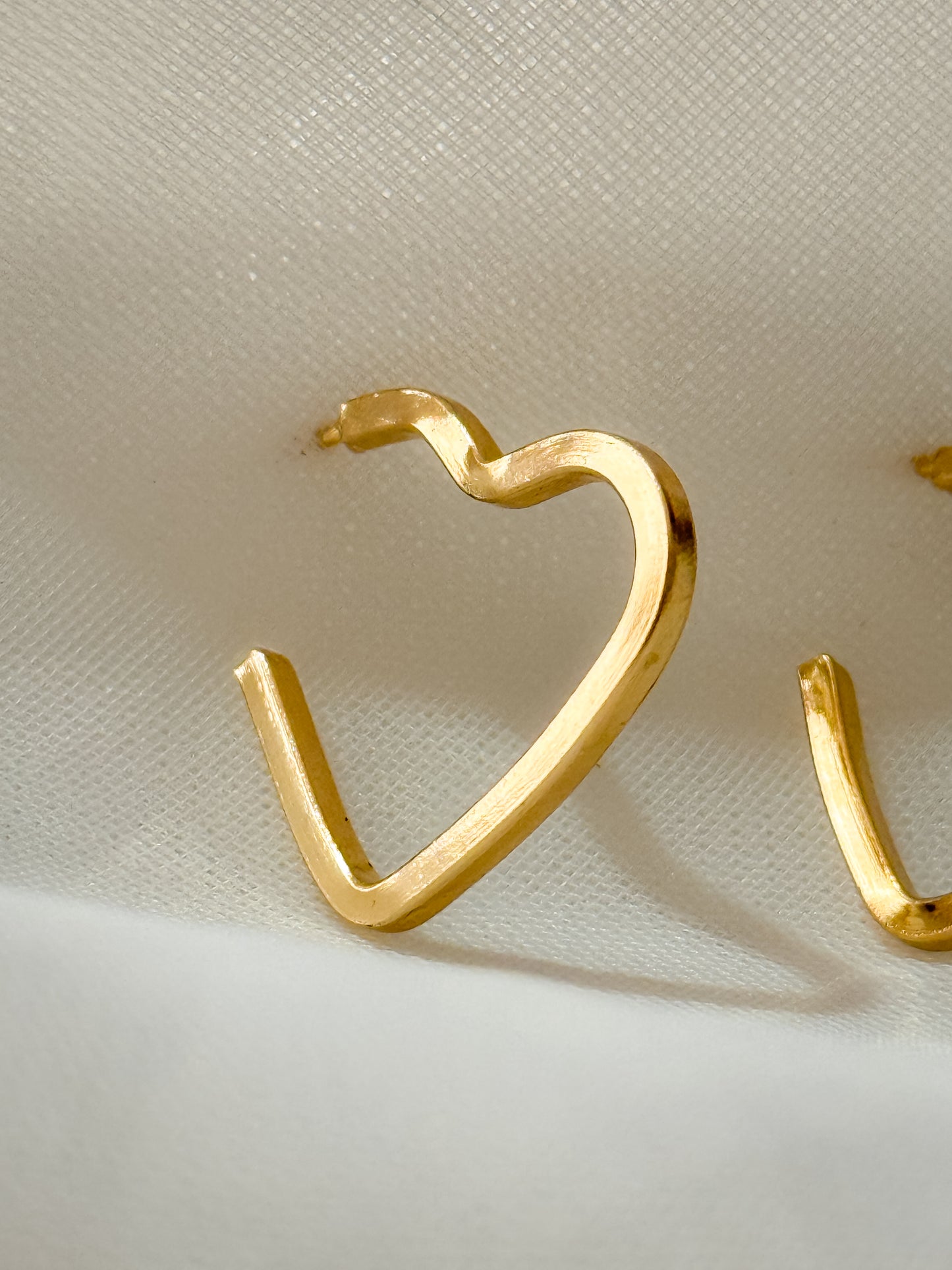 Aretes Corazón Dorado