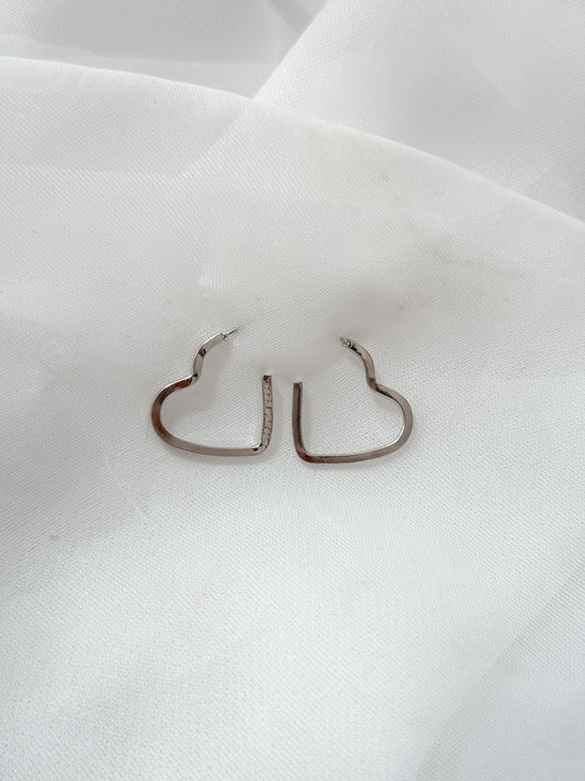 Aretes Corazón Plateados
