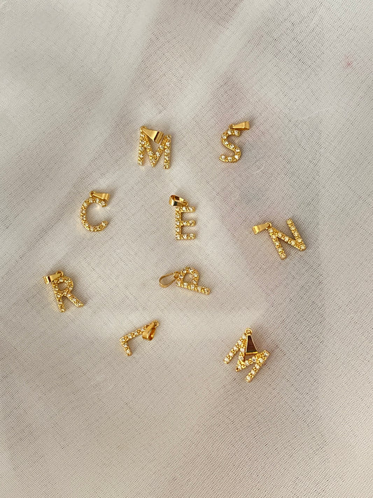 Dijes de letras